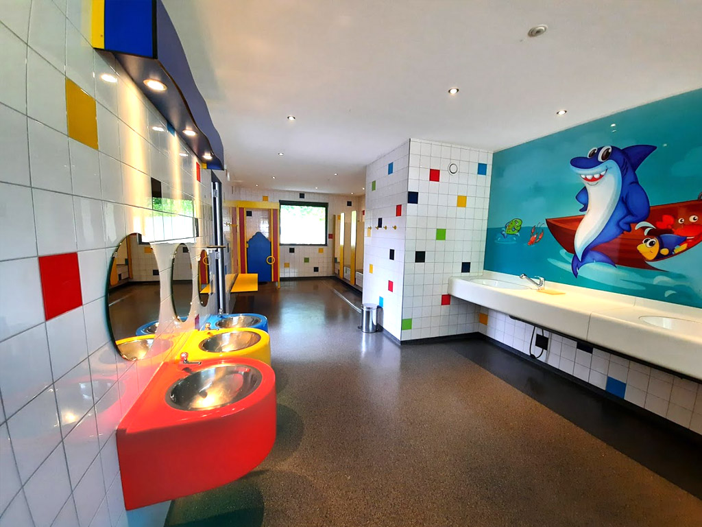 Kindersanitäranlagen auf dem Campingplatz