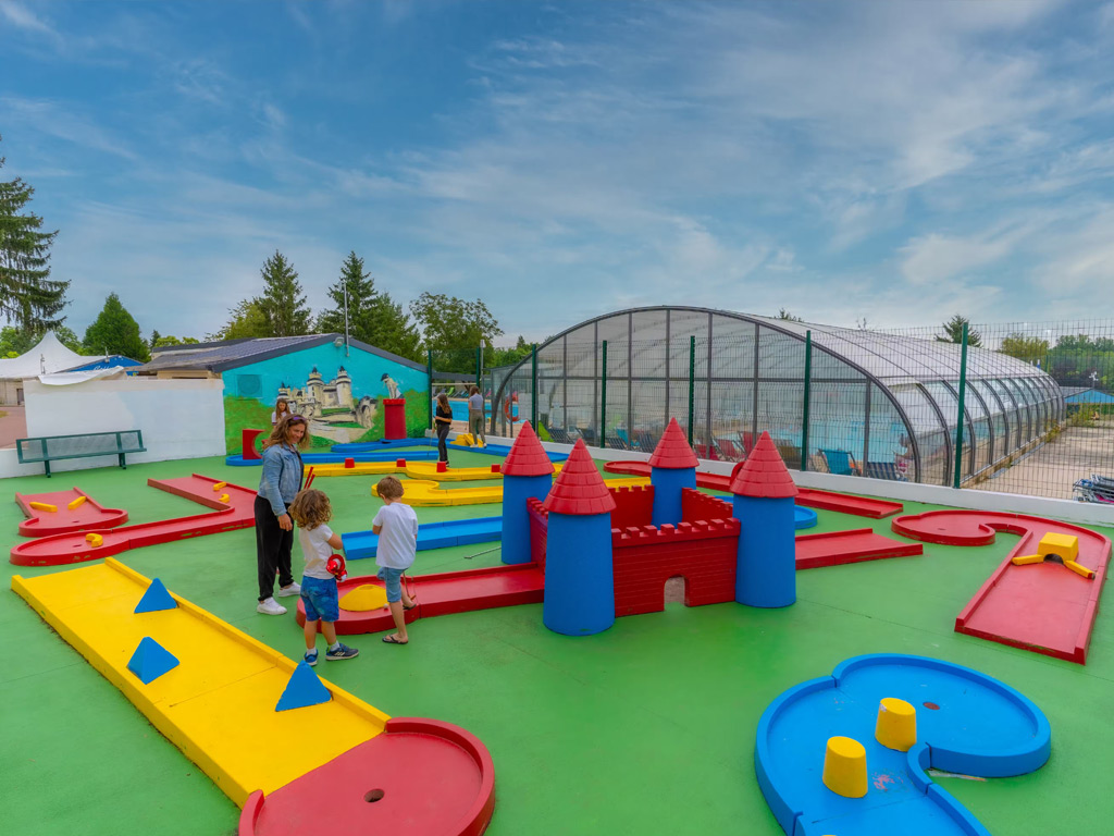 Capfun Camping Le Village Parisien 8