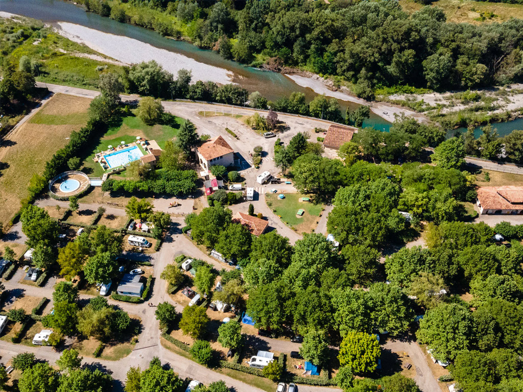Camping Les Pres Hautes 5