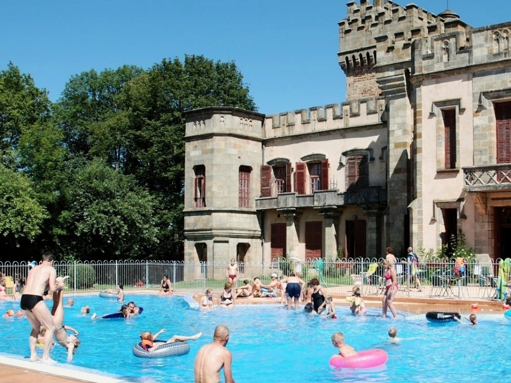 Camping Chateau De Grange Fort 10