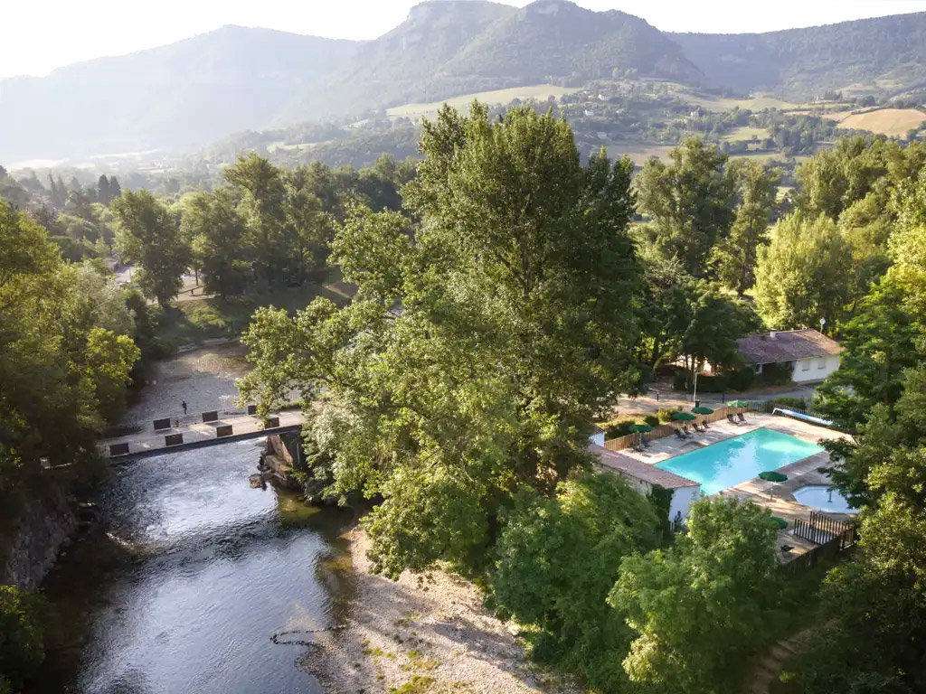 Campingplatz mit französischem Charme zwischen den Flüssen Tarn und Dourbie