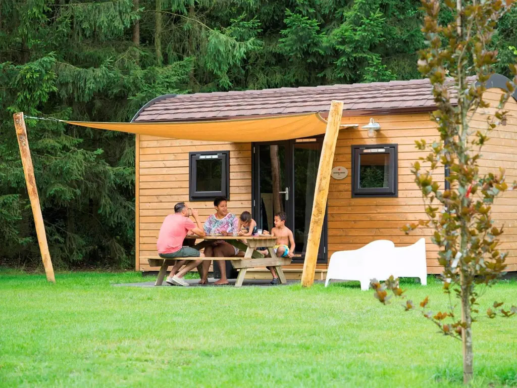 Buchen Sie einen Stellplatz mit privater behindertengerechter Sanitäranlage