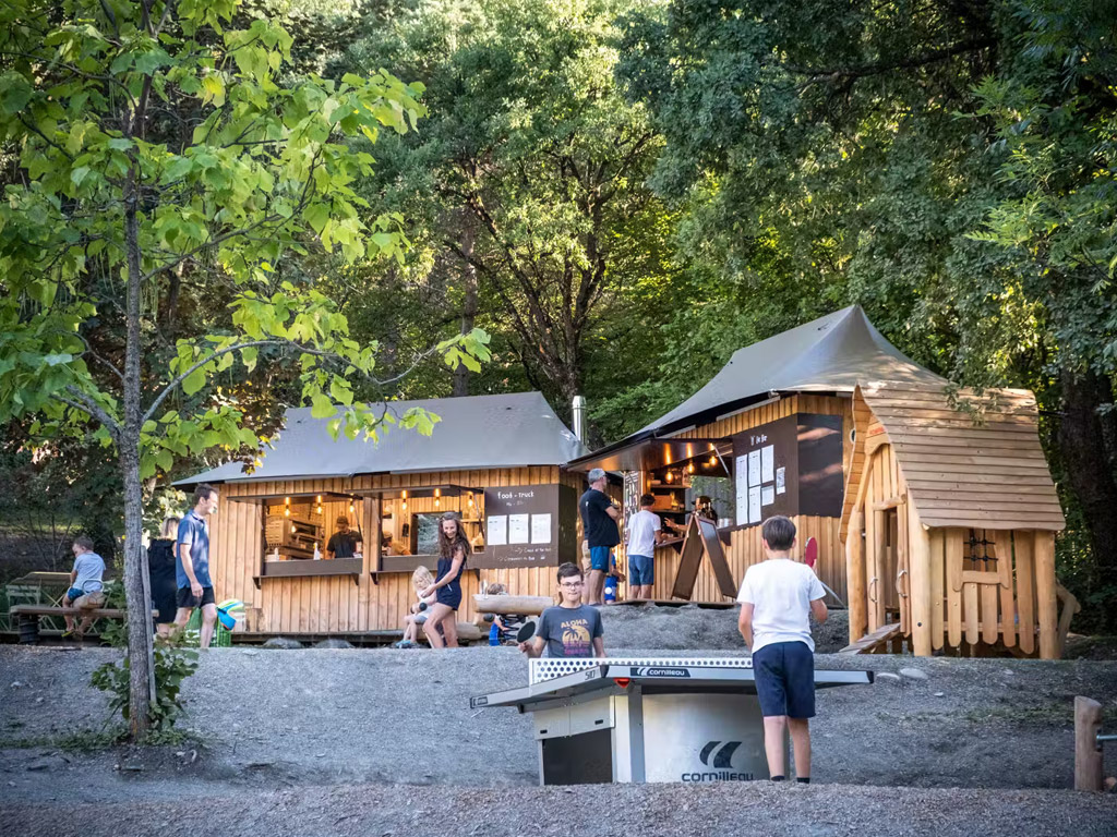 Camping Huttopia Lac De Serre Poncon 7