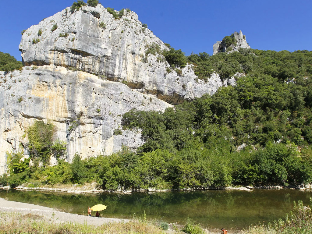 Camping Domaine De La Genèse 4