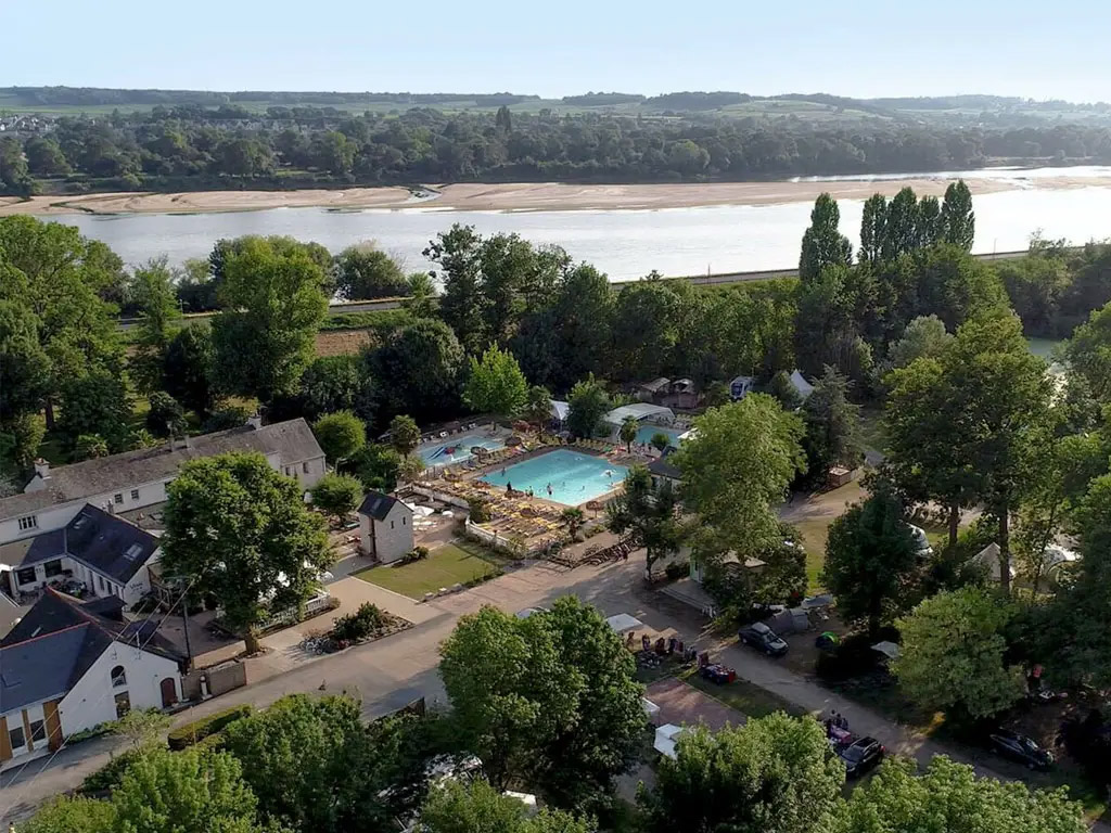 FOTO - Vergnügen mit den Kleinen im Hallenbad oder auf dem Wasserspielplatz
