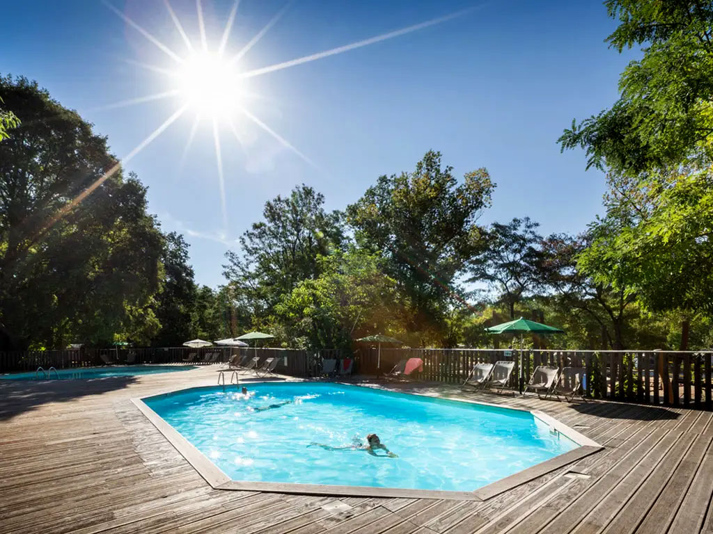 Zahlreiche Glamping-Möglichkeiten direkt an der Ardèche