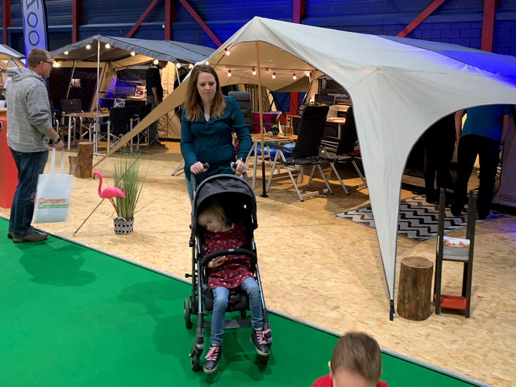 Caravana - Camping Messe