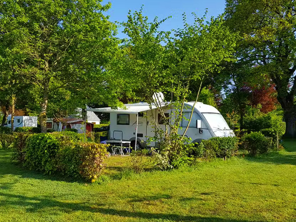 Camping Au Bocage Du Lac 4