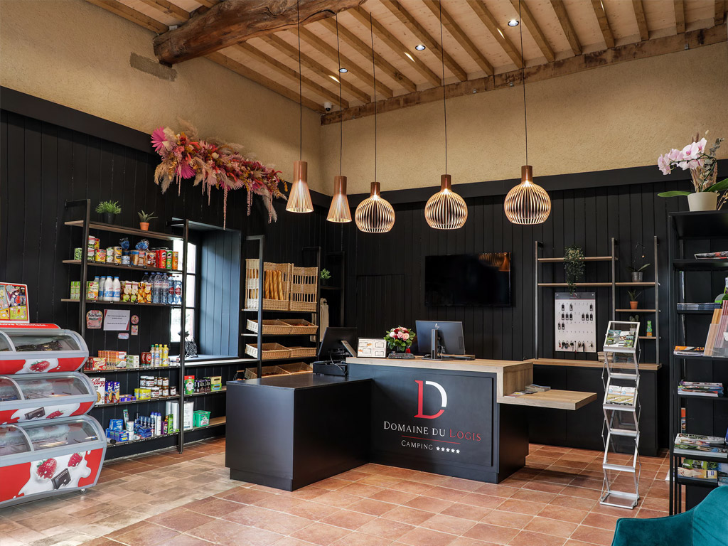Camping Domaine Du Logis 10