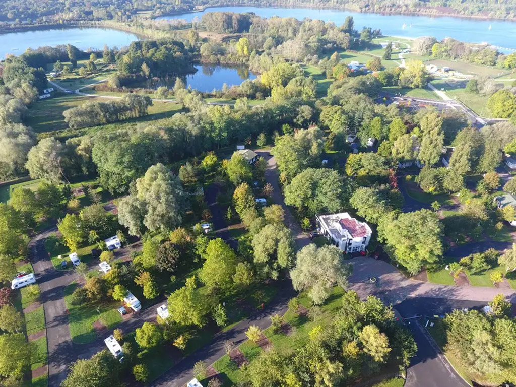 Einen Campingplatz, der näher an Disneyland Paris liegt, wirst du kaum finden