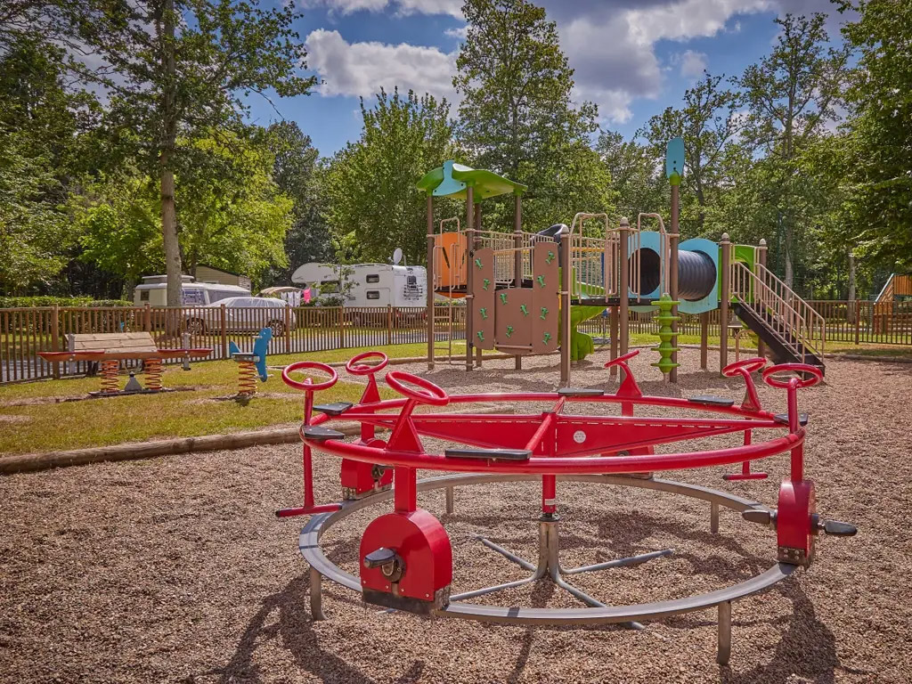 Kinderfreundlicher Fünf-Sterne-Campingplatz mit niederländischer Unterhaltung