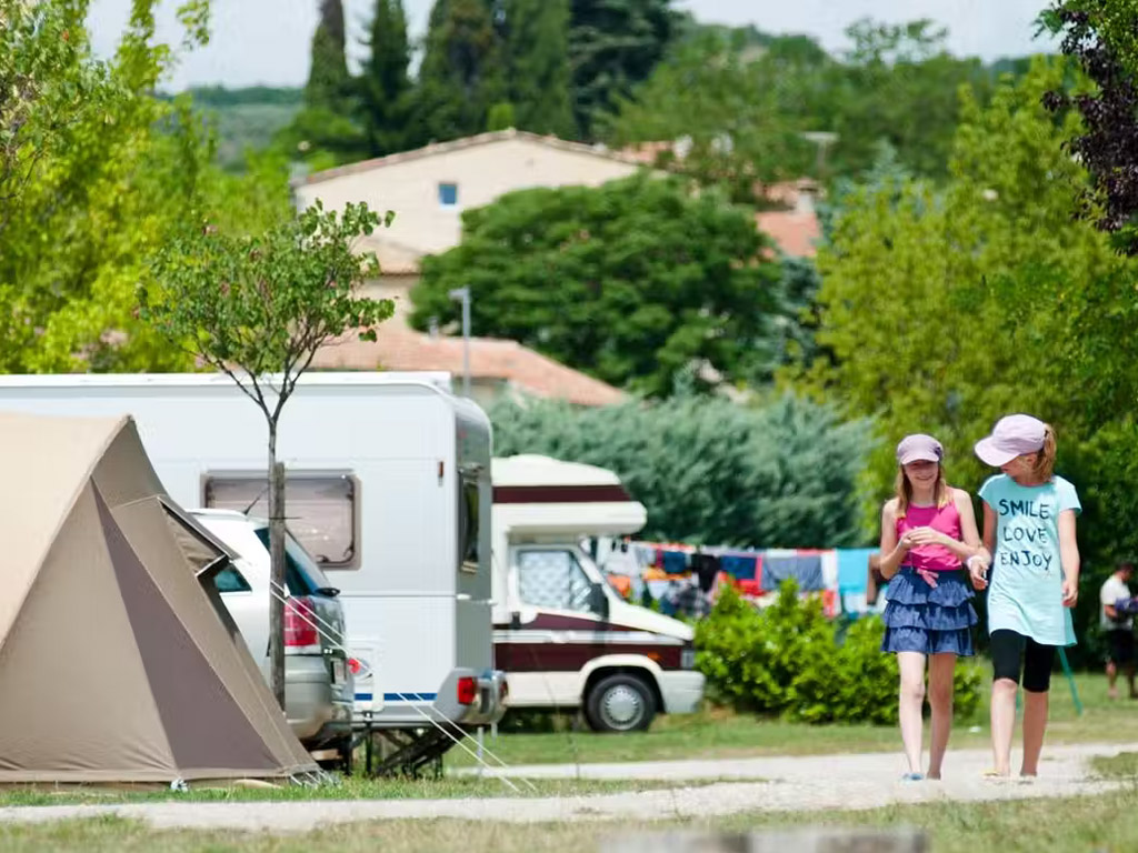 Camping Les Routes De Provence 9