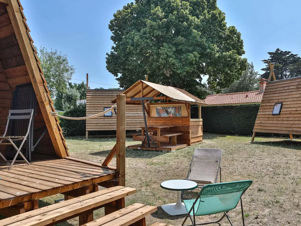 Flower Camping La Diviere Plage 6