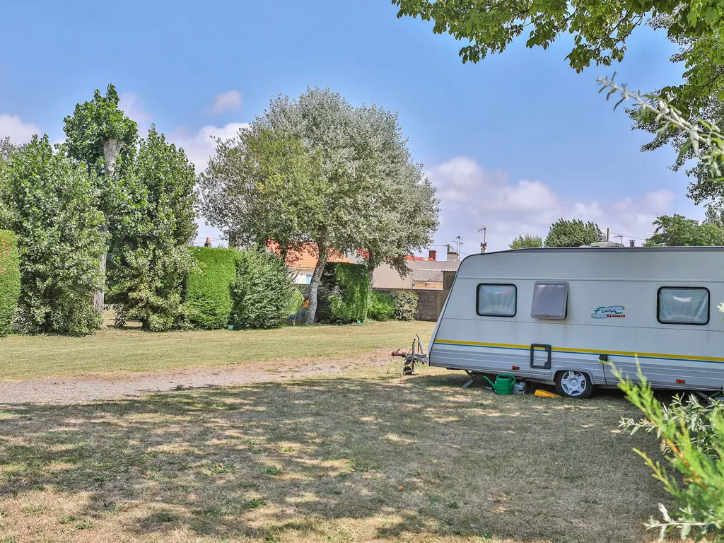 Flower Camping La Diviere Plage 3