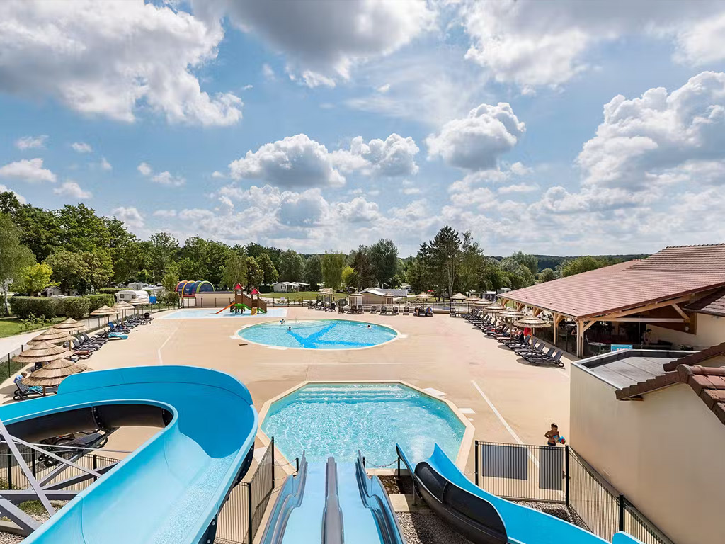 Camping Le Lac D Orient 8