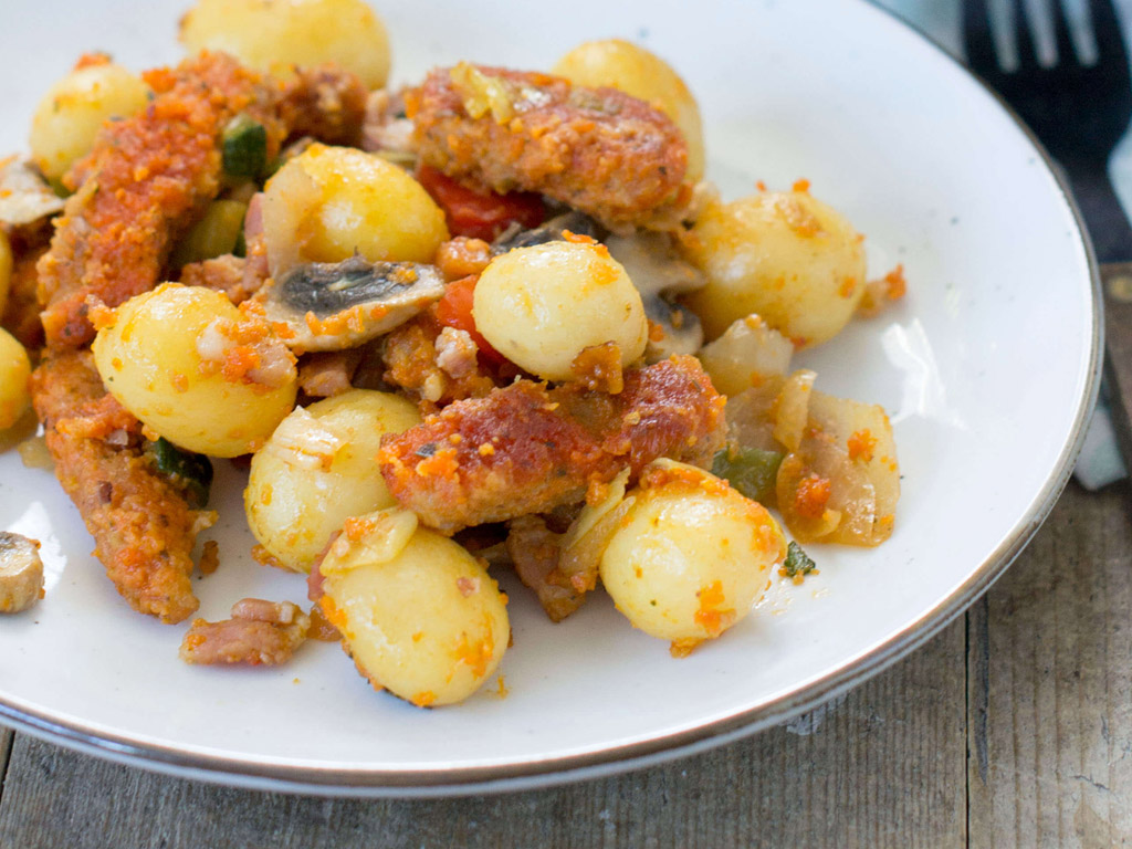 Gebratene Schnitzel auf dem Campingplatz