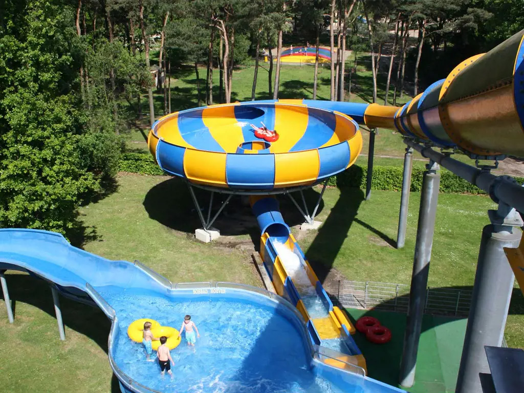 Mit Europas größtem Spritzwasserpark