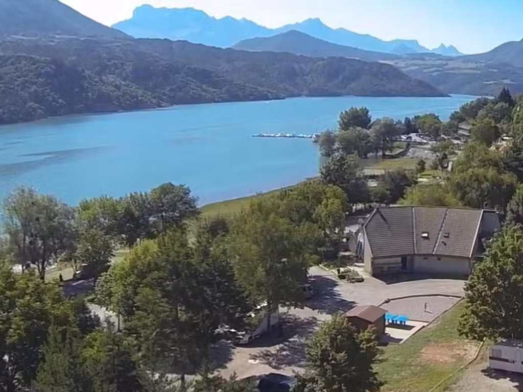 Camping De La Plage Treffort 9