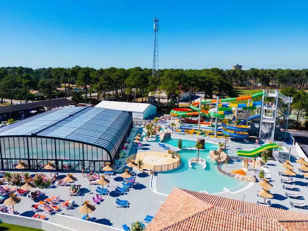 Ein großer Wasserpark mit nicht weniger als 13 Rutschen&nbsp;auf diesem schönen Campingplatz in Südfrankreich