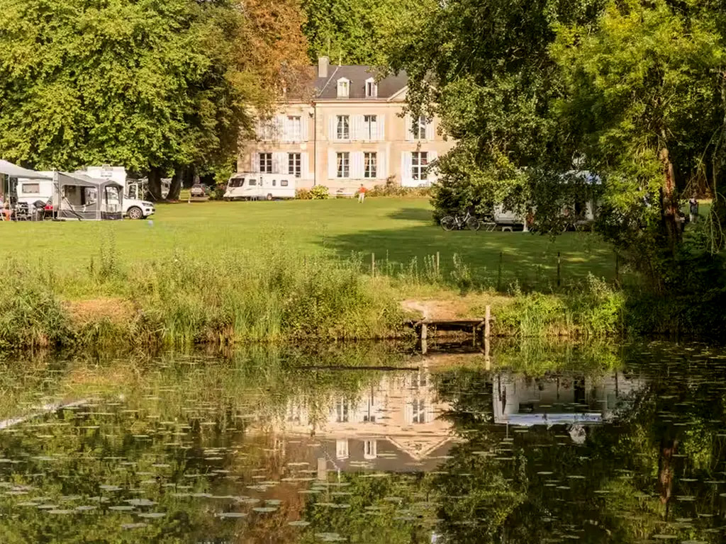 Camping in einem Märchenschloss
