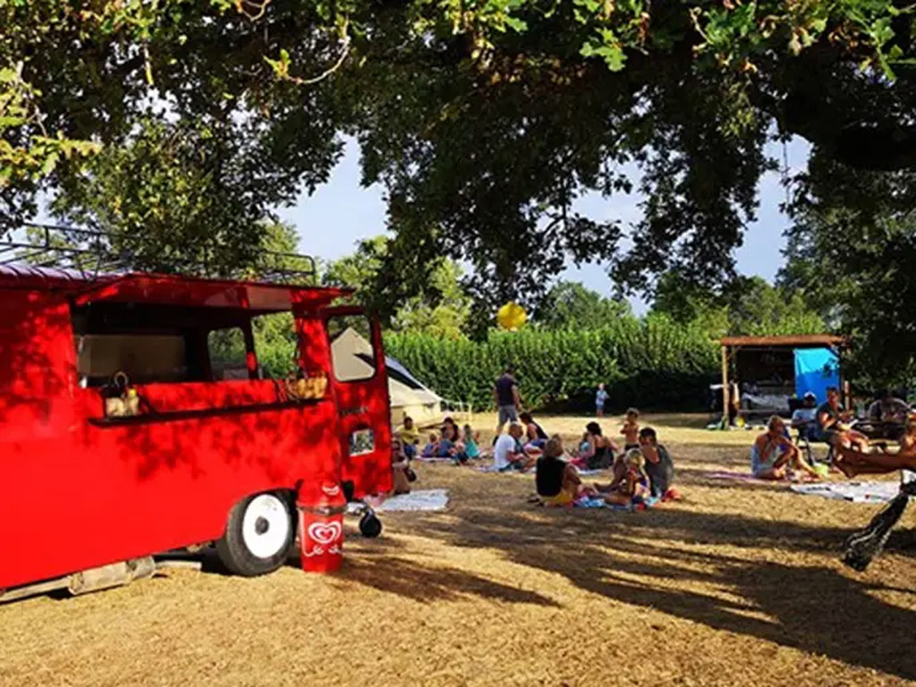Babyfreundliche Ferienanlage in der Auvergne