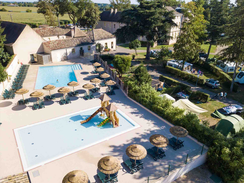 Castel Camping Chateau De L Eperviere 11