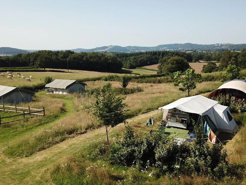 Camping Le Petit Montperroux 4