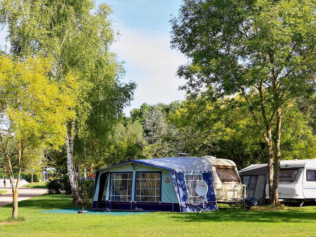 Camping Le Lac D Orient 2