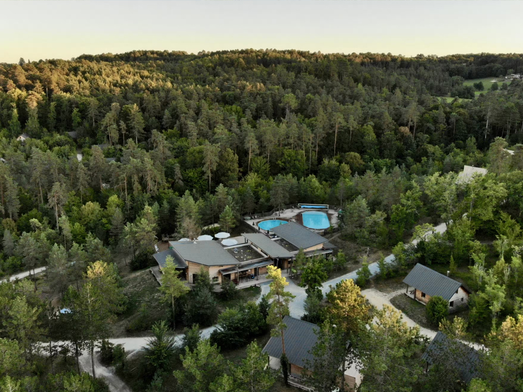 Camping Huttopia Village Lanmary 1