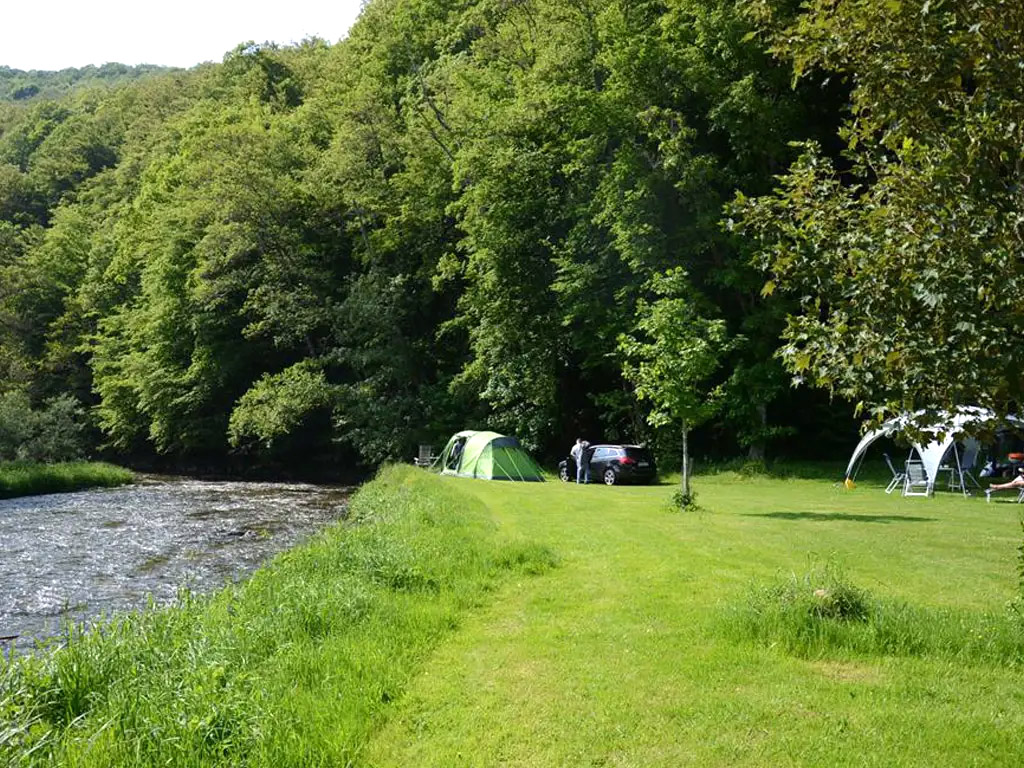 Großzügige und gut gepflegte Anlage