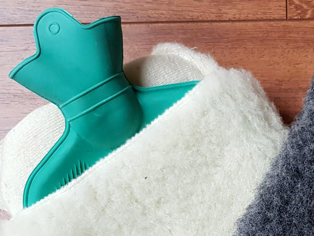 Krug auf dem Zeltplatz