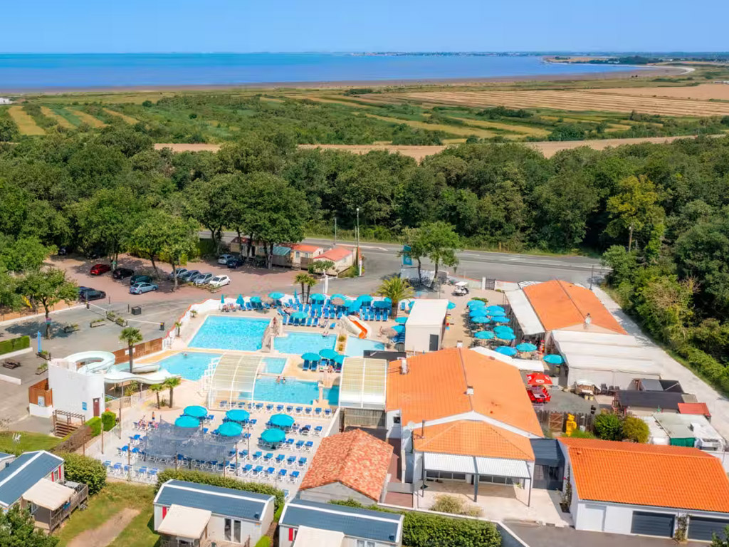 Camping Paradise Domaine Les Charmilles 1