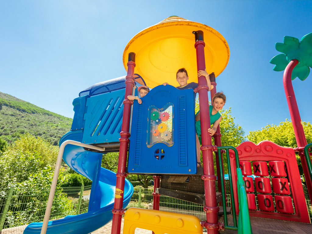 Camping Les Cerisiers Du Jaur 11