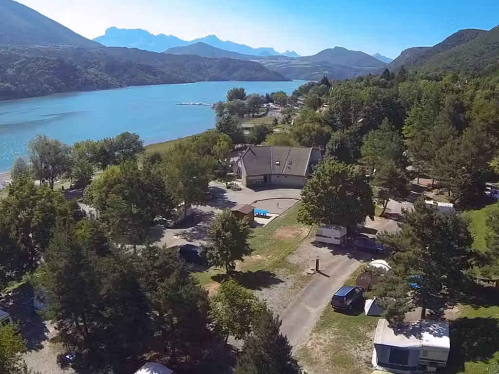 Camping De La Plage Treffort 2