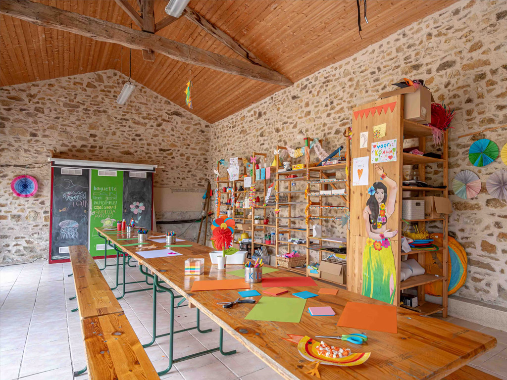 Camping Les Gorges Du Chambron 6