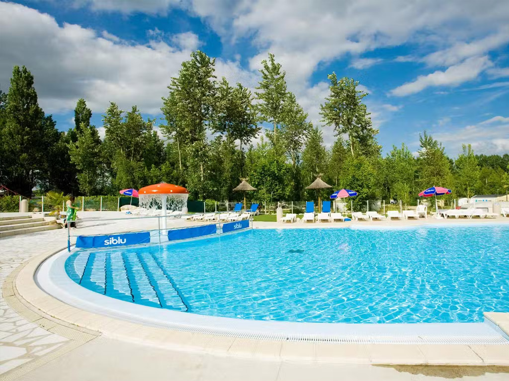 Siblu Camping Domaine De Dugny 10