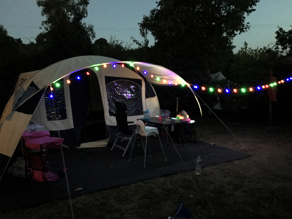 Camping mit einem Anhängerzelt