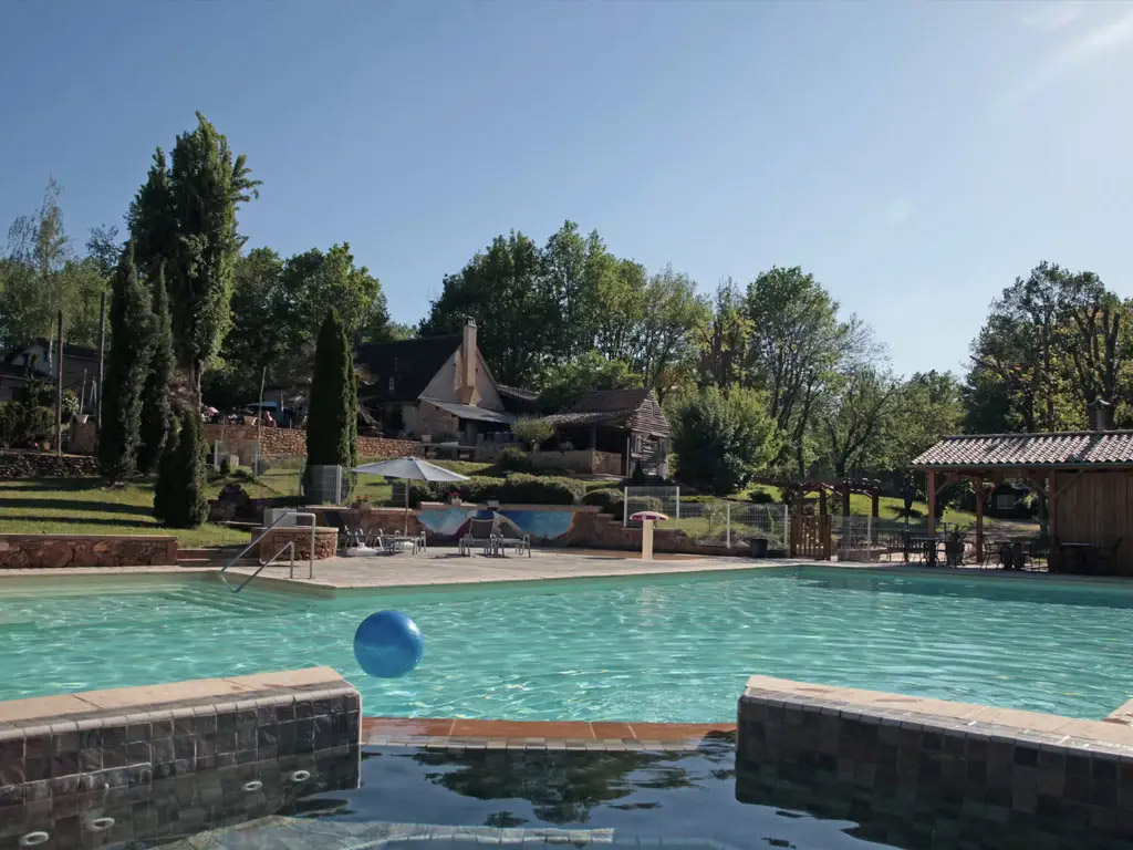 Naturistencampingplatz mit attraktivem Pool und Wellness&nbsp;in Frankreich