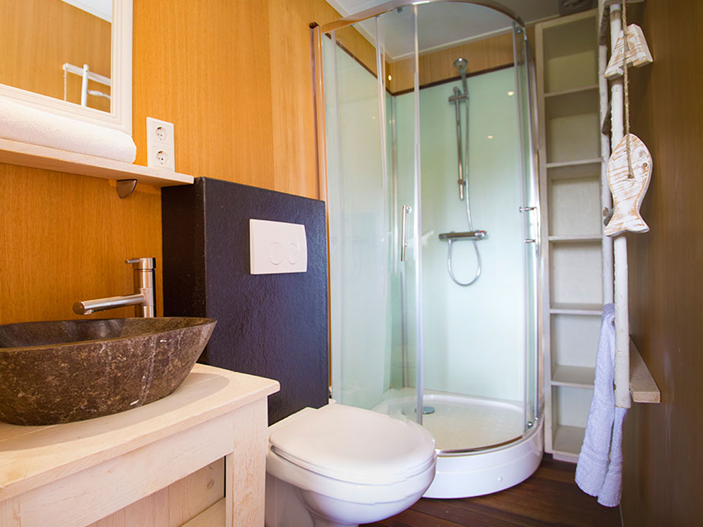 Sanitäre Einrichtungen in den Unterkünften