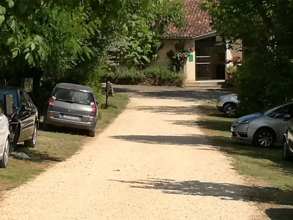 Camping A La Ferme Les Pierres Chaudes 9