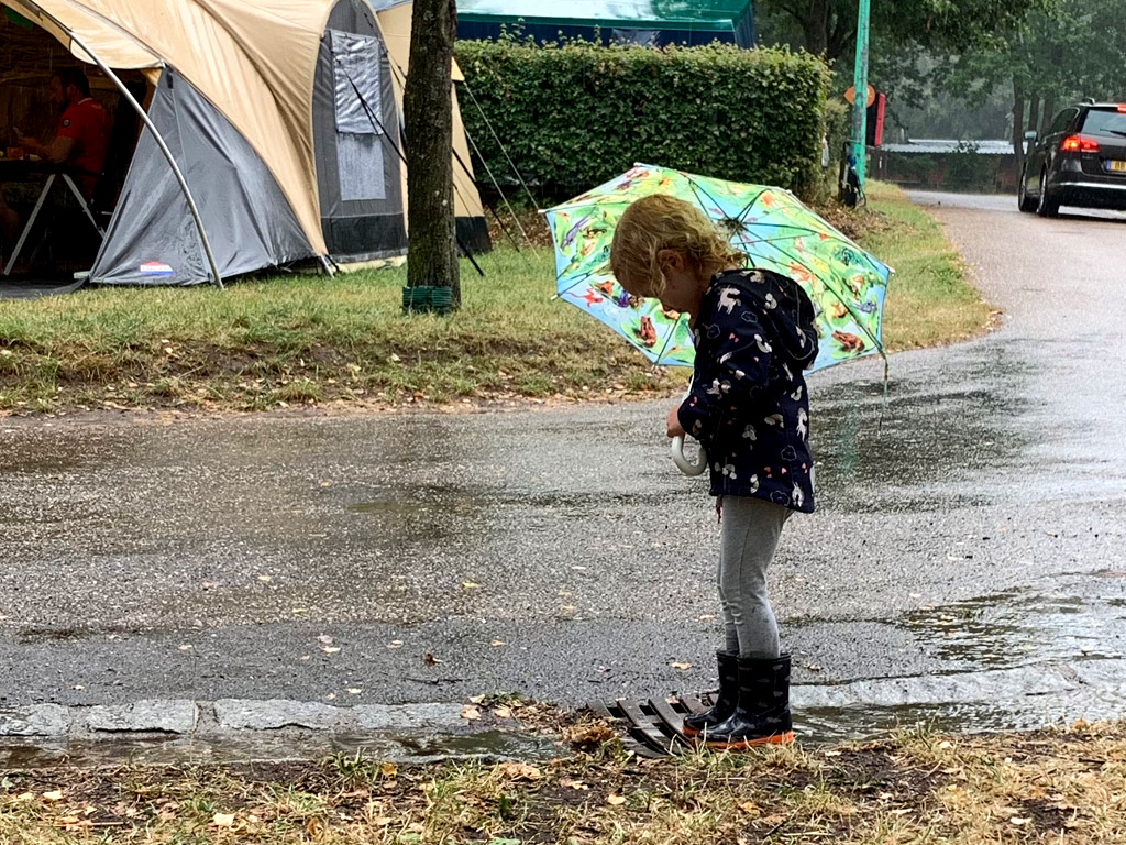 Schlechtes Wetter auf dem Campingplatz