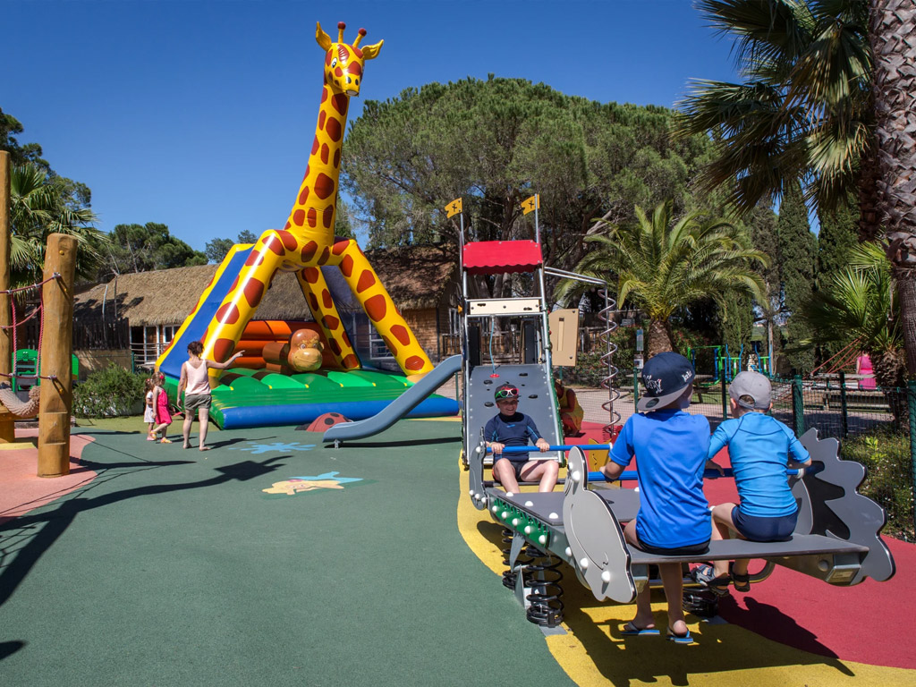 Camping Domaine De Colombier 9