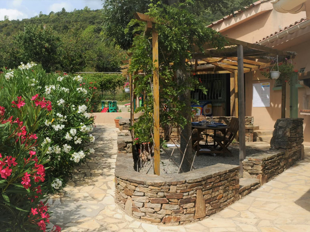 Camping Les Cerisiers Du Jaur 10