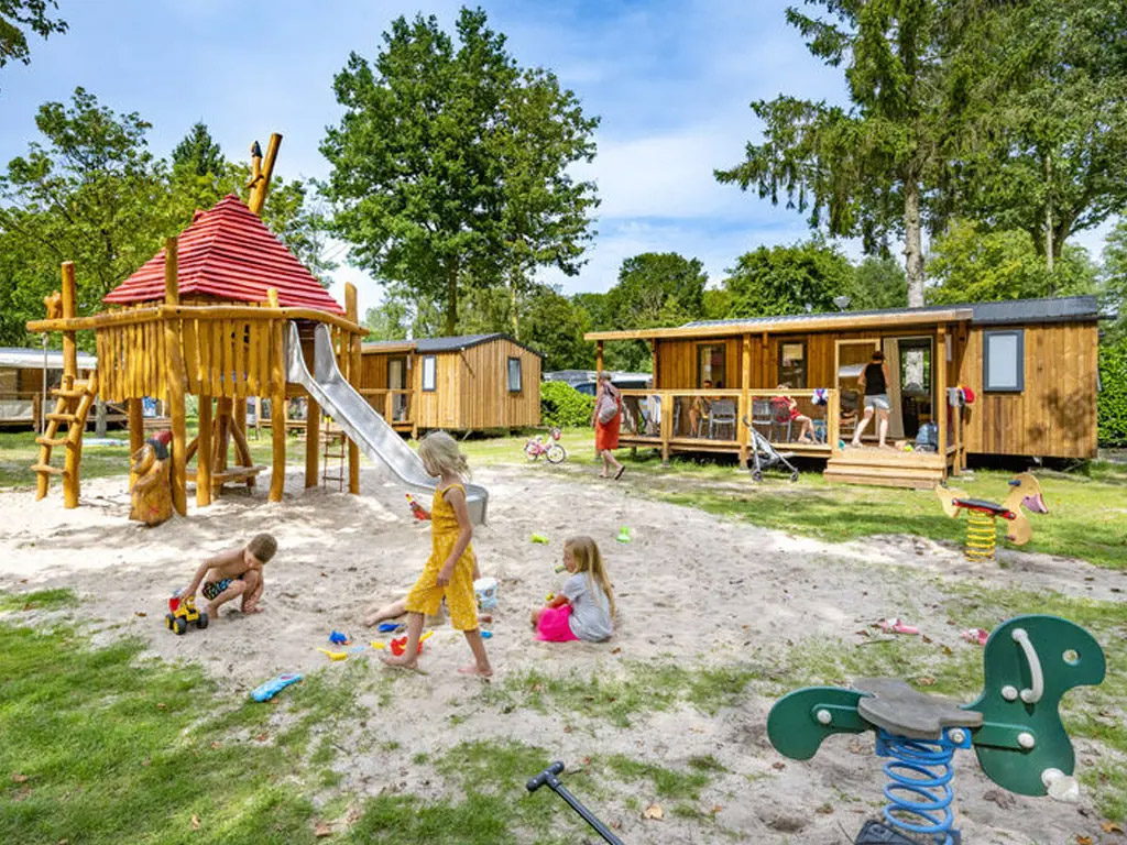 Capfun Rakelbos: Campingplatz mit einem riesigen Wasserpark