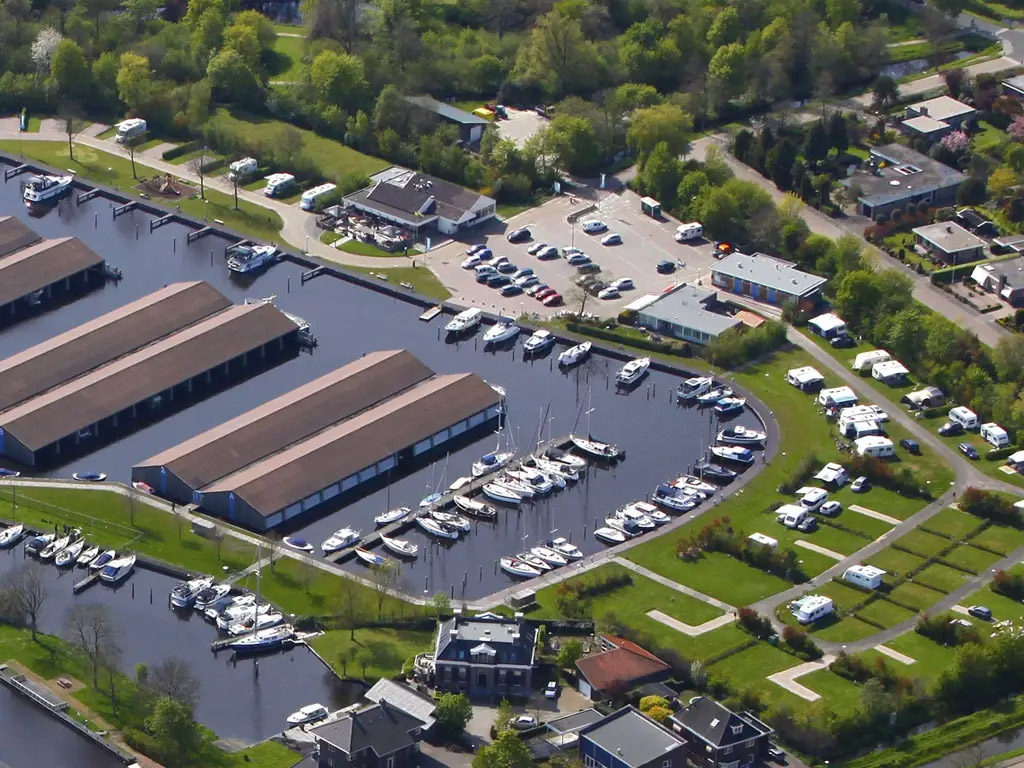 Attraktiver Stadtcampingplatz in Sneek mit eigenem Jachthafen