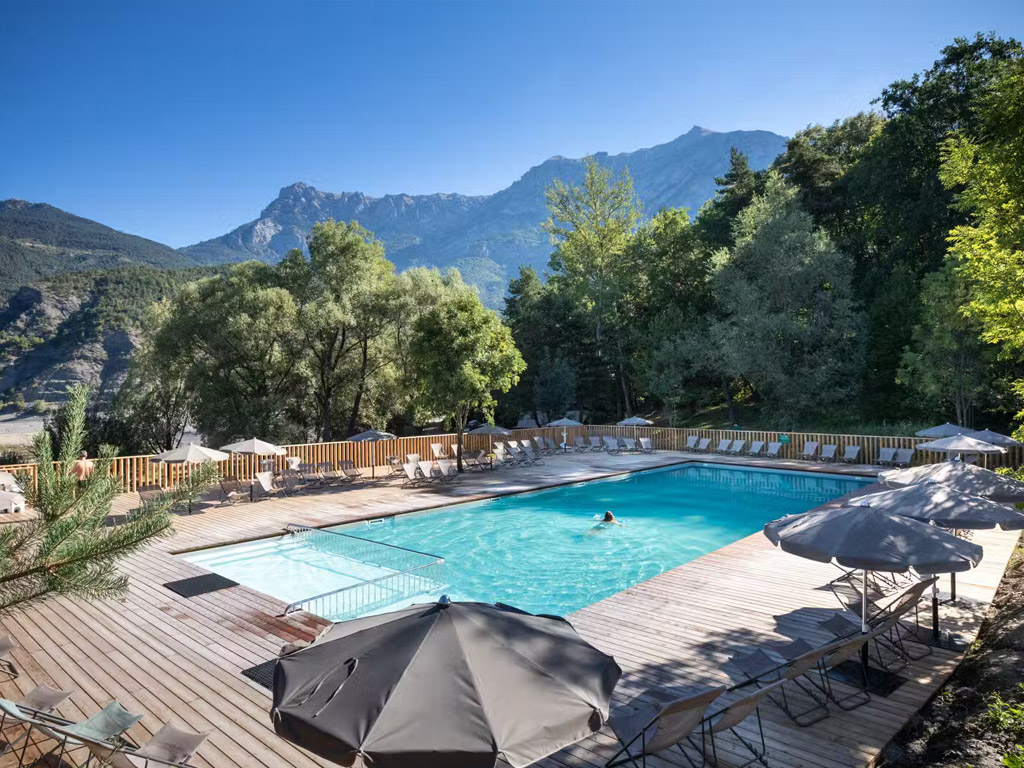 Camping Huttopia Lac De Serre Poncon 2