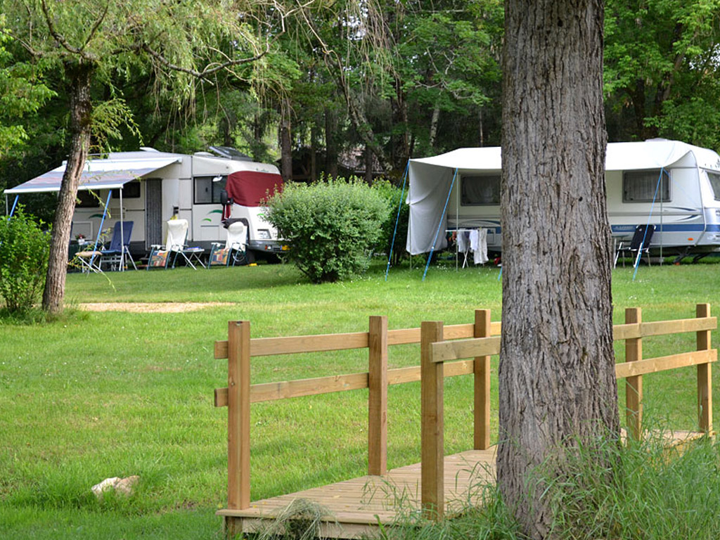 Camping Le Port De Limeuil 5
