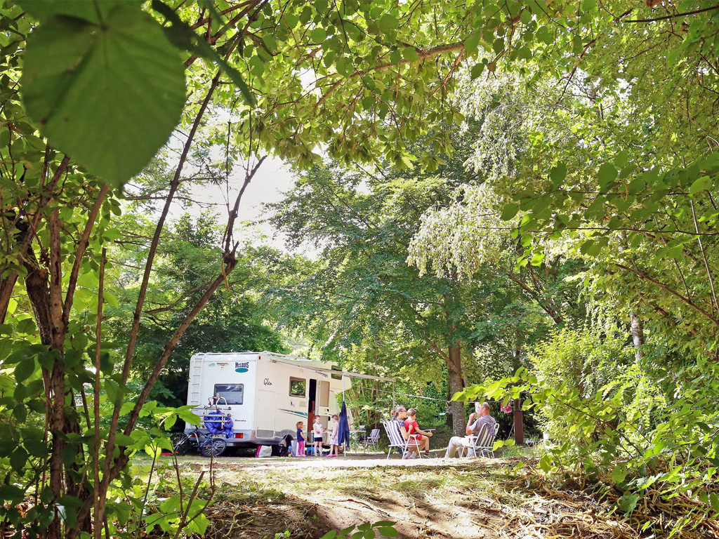 Huttopia Camping Royat 11