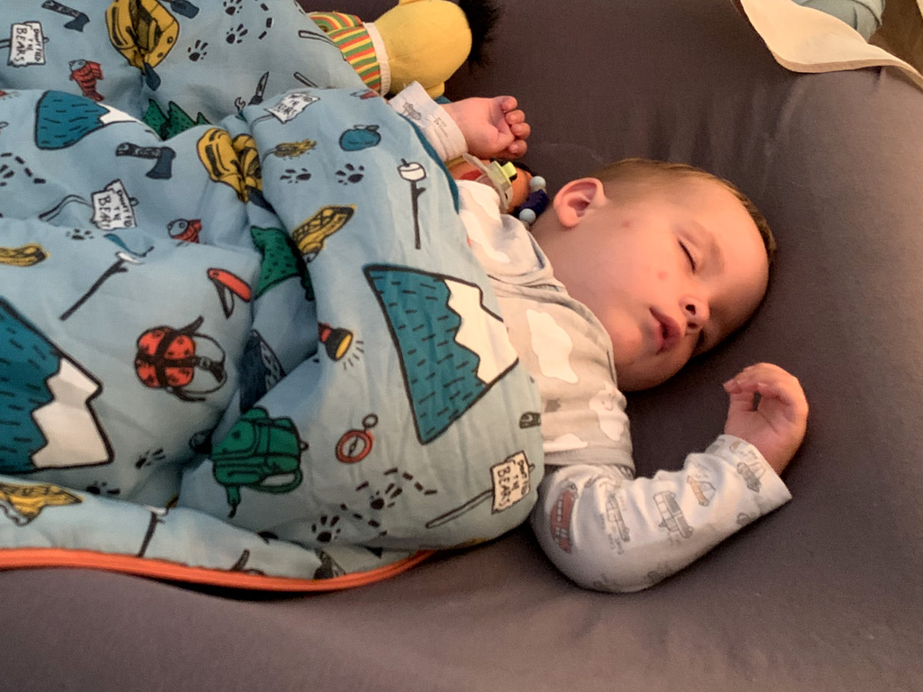 Nickerchen auf dem Zeltplatz