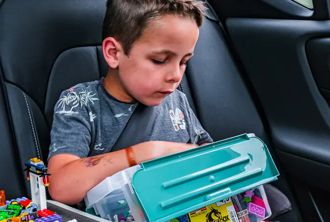 So machen Sie aus einer Autofahrt mit Kindern eine entspannte Fahrt